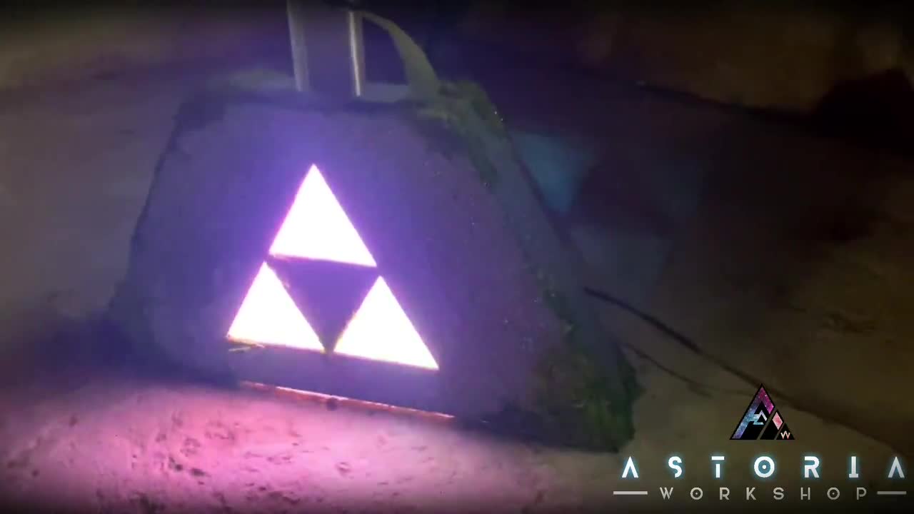 ゼルダの伝説 ライトアップトライフォースディスプレイ 時の台座