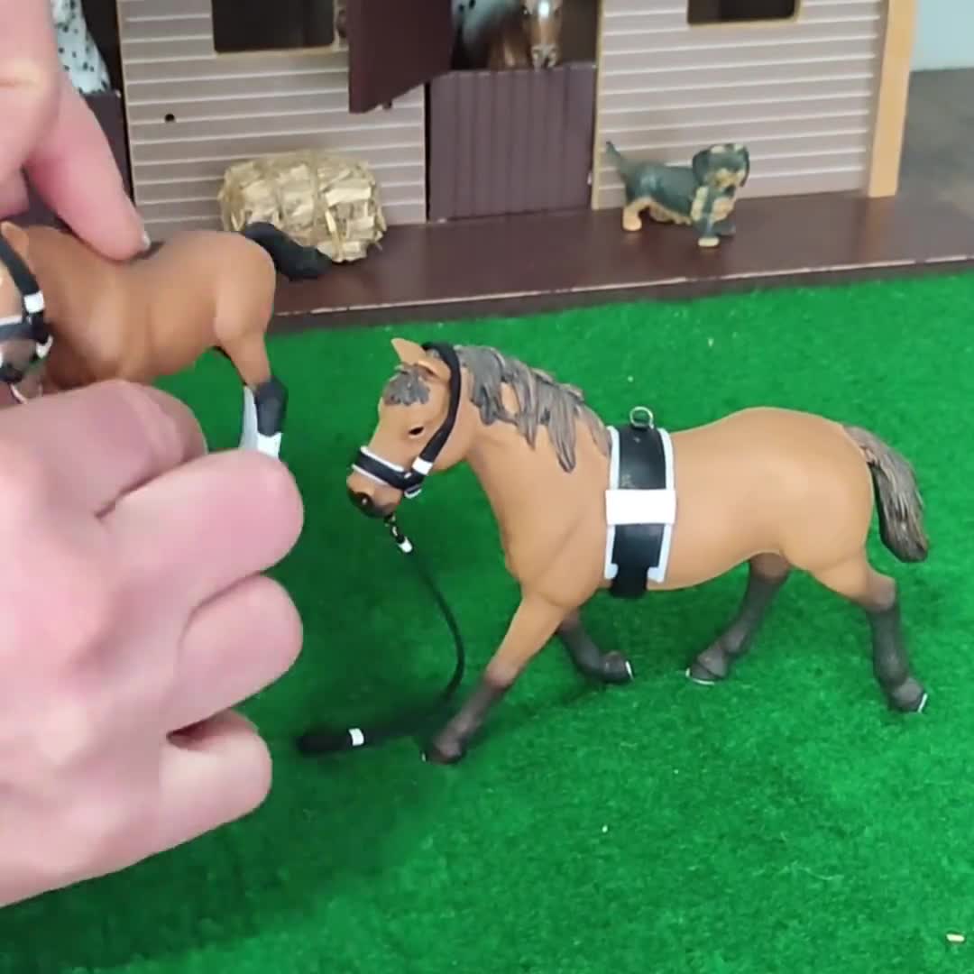 Mare show demonstration belt model horses accessories Schleich horse