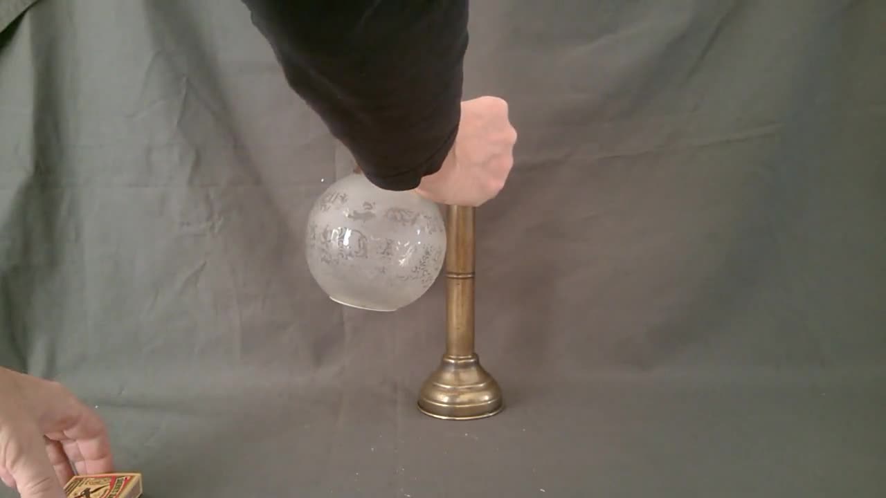Crystall ball candle holder - Curiosa Cabinet