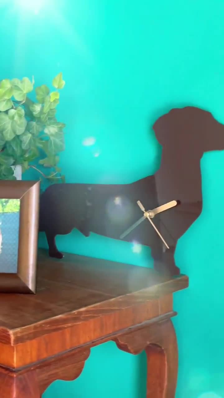 Golden Retriever Dog - Wall Clock Silhouette video poster