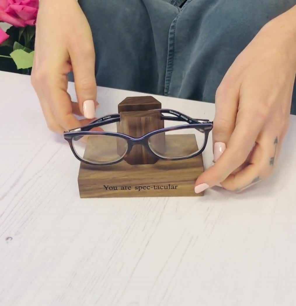 Solid Oak Personalised Eye Glasses Stand for Her / Eyeglass Holder /  Reading Glasses / Mum Gift / Gift for Her / Nan Gift / Gift for Grandma ,  Eyeglass Holder