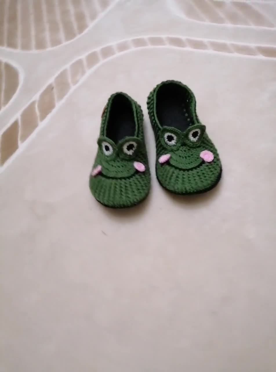 Green Frog Baby Slippers Handmade Slippers Knitted Frog Shoes buy Green Frog Socks Animal Booties Happy Frog Home Shoes Crochet Slipper For Baby