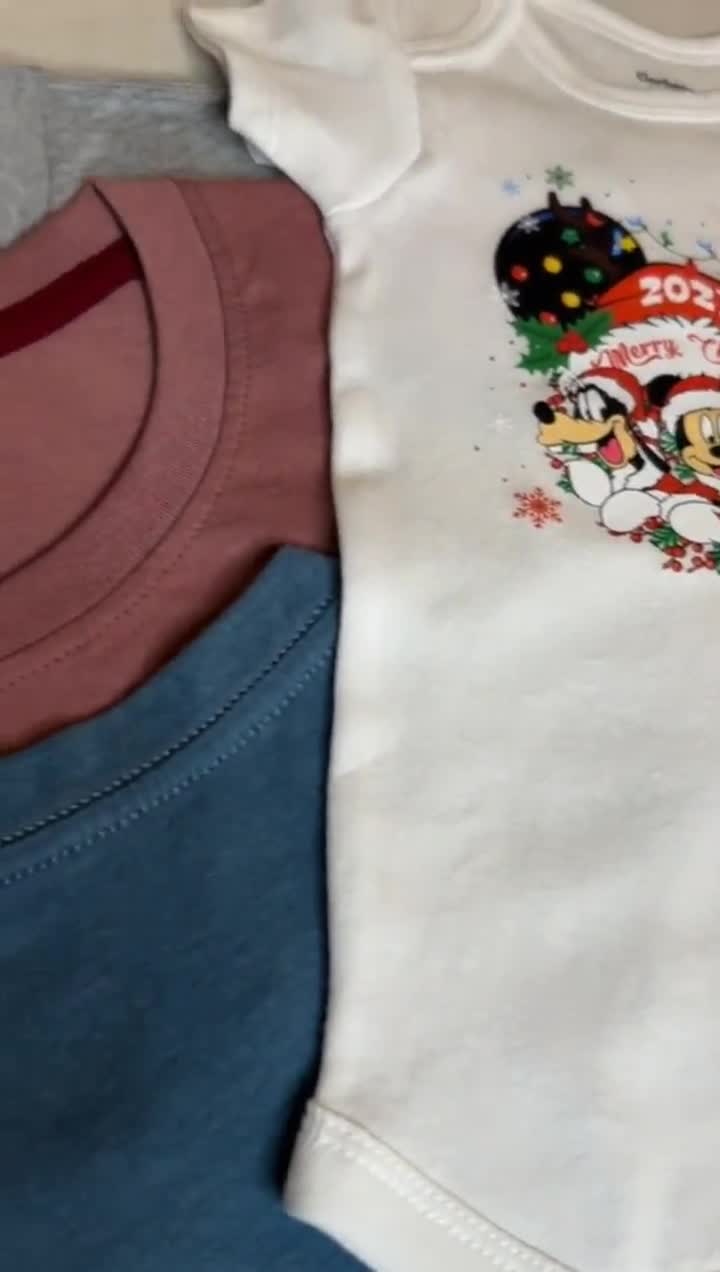 Camiseta de la era de papá, hermana, hermano y mamá de Spidey, camiseta de mamá del héroe Spidey de Disney, camiseta de mamá araña, sudadera divertida para madre video poster