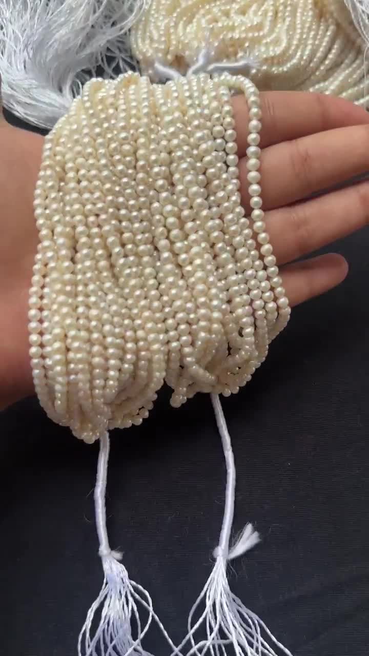 Perlas de agua dulce en forma de patata de 6 mm, perlas color crema, perlas naturales, materiales para hacer joyas, círculos de piedras, tiras de perlas video poster