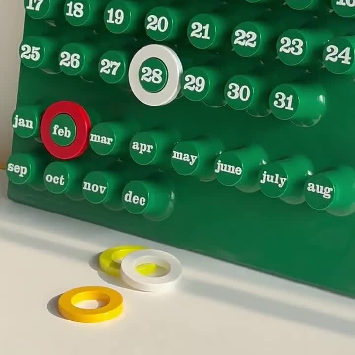 Perpetual Ring Date Calendar – Vintage-inspired Metal Calendar for