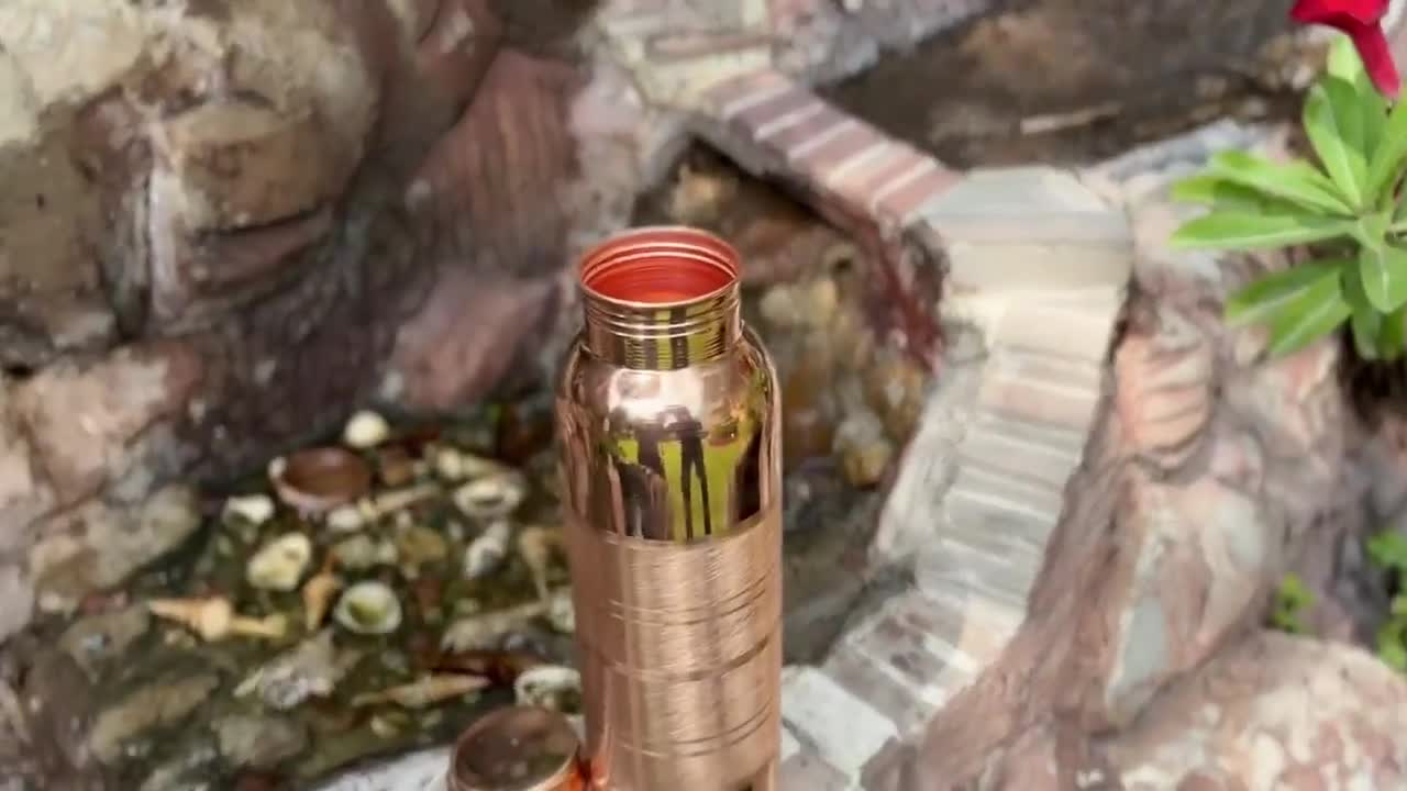 100%純銅ボトルとカップセット | デトックスウォーターに使える環境に