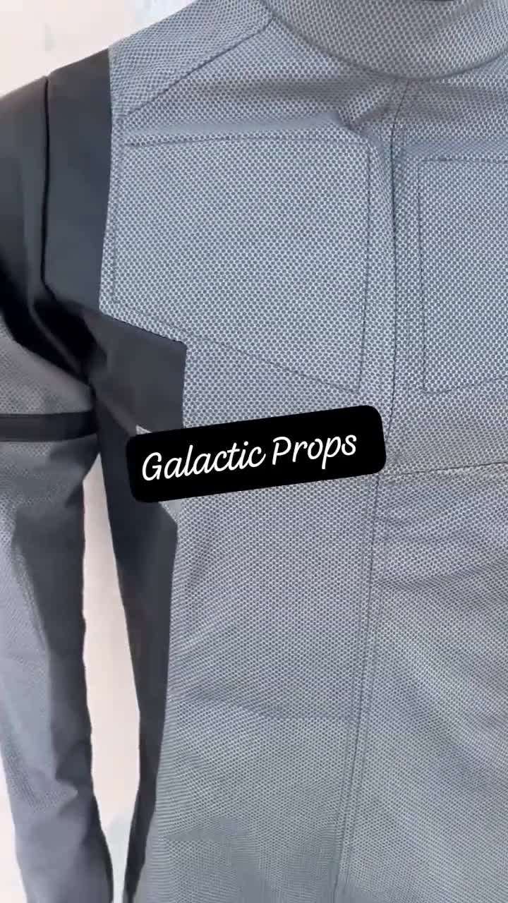 Deadpool 2 Cosplay Suit: Gray Tactical Bodysuit with Armor video poster