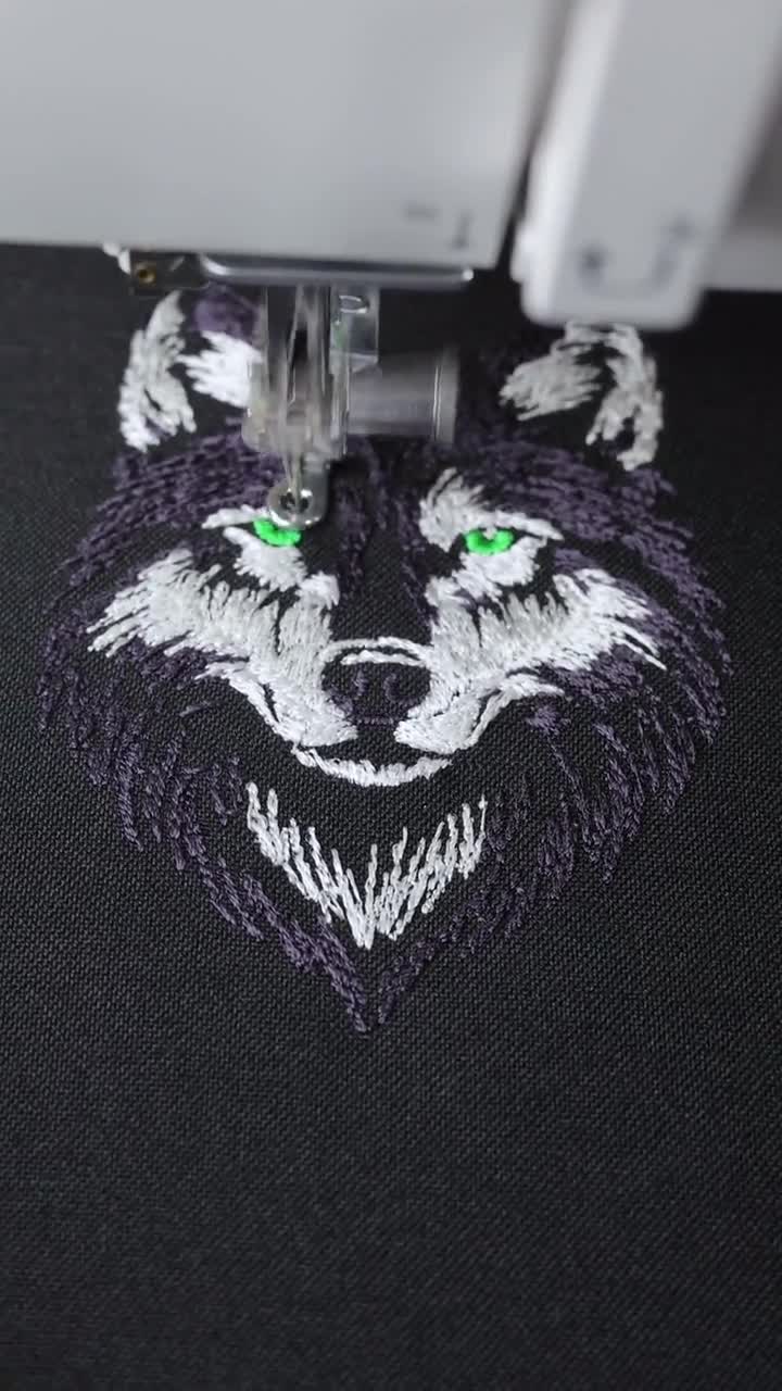 ★freedom　standard 様用★WOLF'S HEAD Wolf Face Embroidery Design, Realistic Forest Animal Pattern for