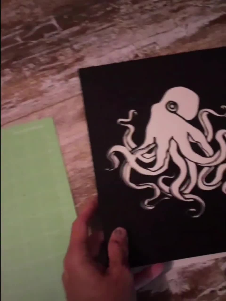 Octopus Tentacles SVG Stencil Cut File per progetti di arte della carta  Cricut, clipart, decorazioni per la spiaggia, artigianato per bambini,  tattoo design e altro ancora -  Italia