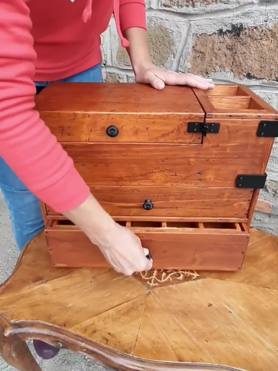 Watch Box for 10 Watches with a Secret Compartment.