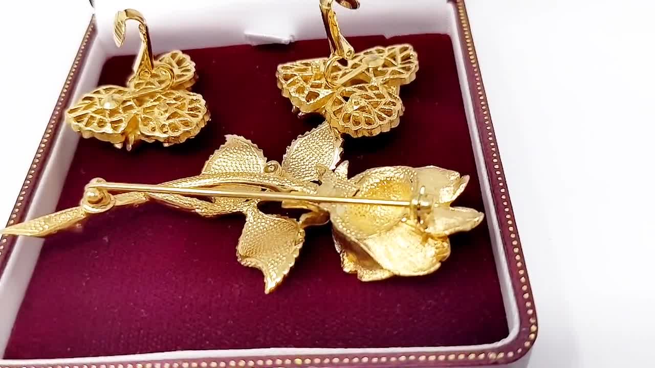 Vintage D'ORLAN Gold Floral Brooch Earring Set: 22K Triple-plated