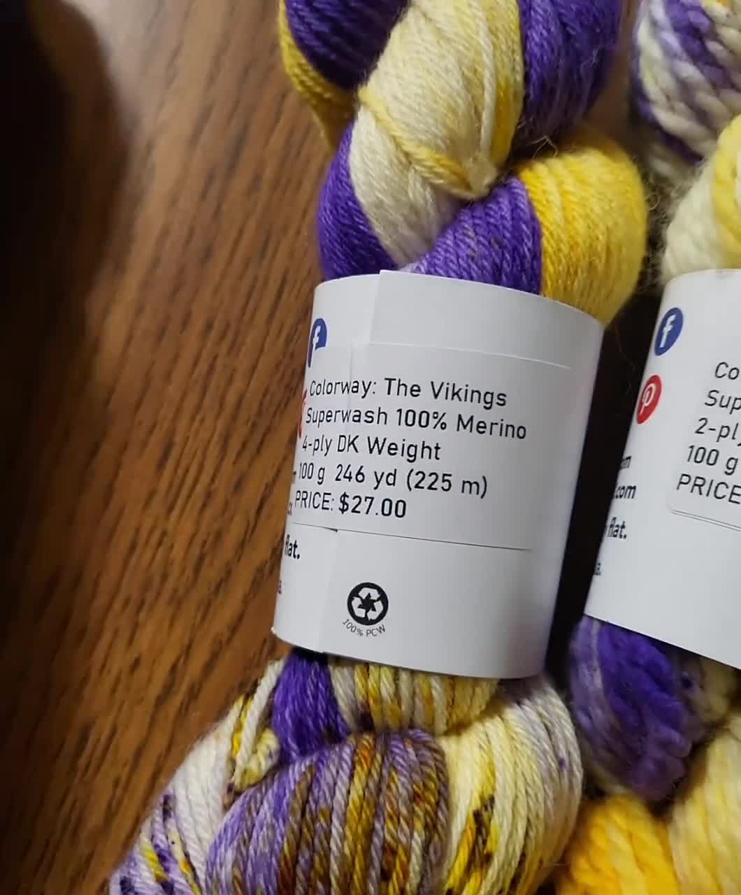 激レア　アンティーク グレインサック パープル　イエロー　麻袋　穀物袋　紫　黄色 Hand Dyed Yarn: the Vikings - Gold and Purple Speckled Merino Wool