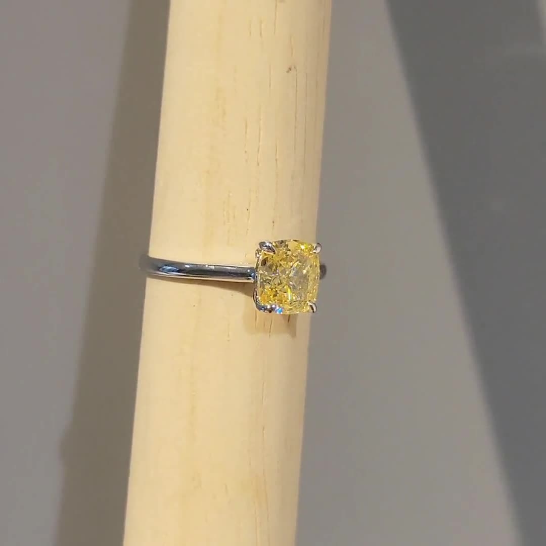 Tiffany novo on sale yellow diamond