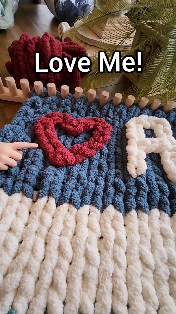 thumbnail image 2 of Reessy Chunky Knitting Loom Kit - Wooden Blanket Loom For Thick Yarn 2 of 10