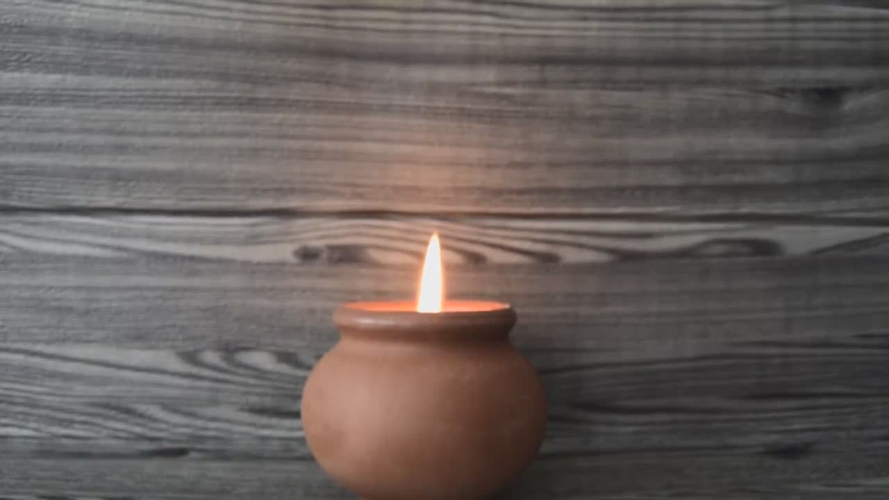 DIY Healthy Terracotta Pot Beeswax Candle - The Peaceful Haven