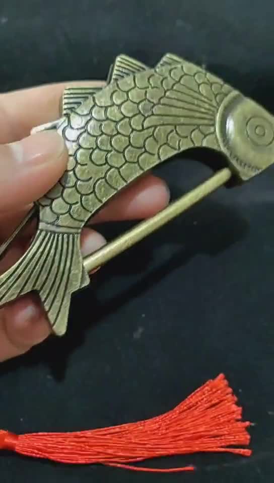 chinese box fish lock BQLZR Spacing 6cm Old Style Brass Carved Horizontal Padlock Chinese Antique Lock and Key fine workmanship Vintage Brass Fish Lock Statue,