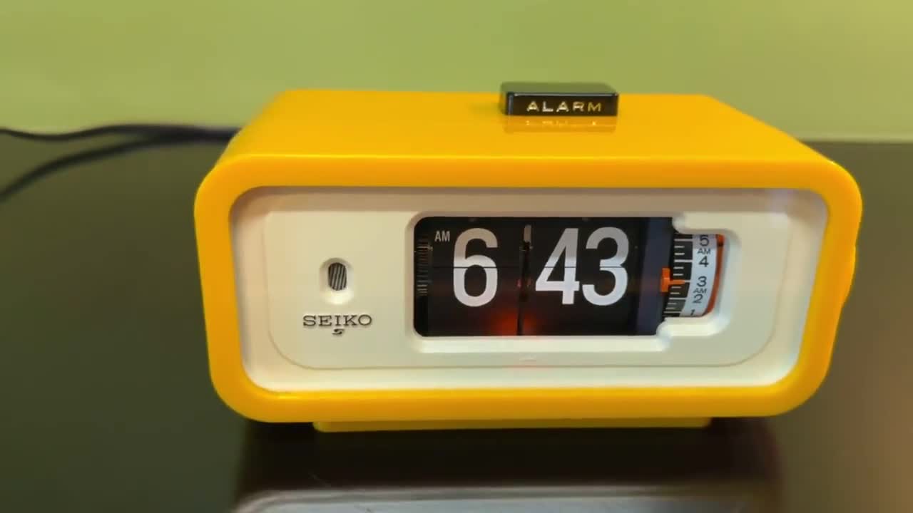 Vintage Flip Clock | Seiko DP-666 | Restored | Mellow Yellow
