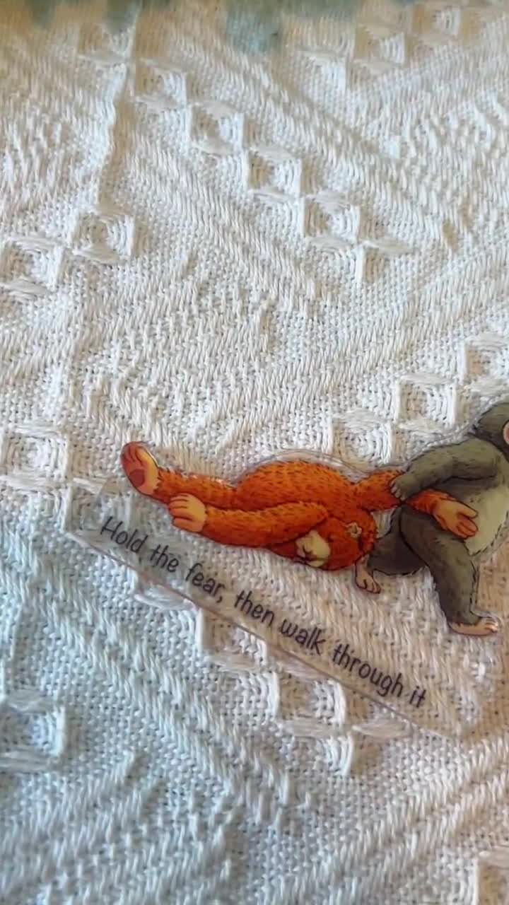 Llavero personalizado con foto de perro veterano, llavero acrílico con foto de mascota, regalo para perro militar, papá perruno patriota, etiqueta para mochila K9 del ejército video poster