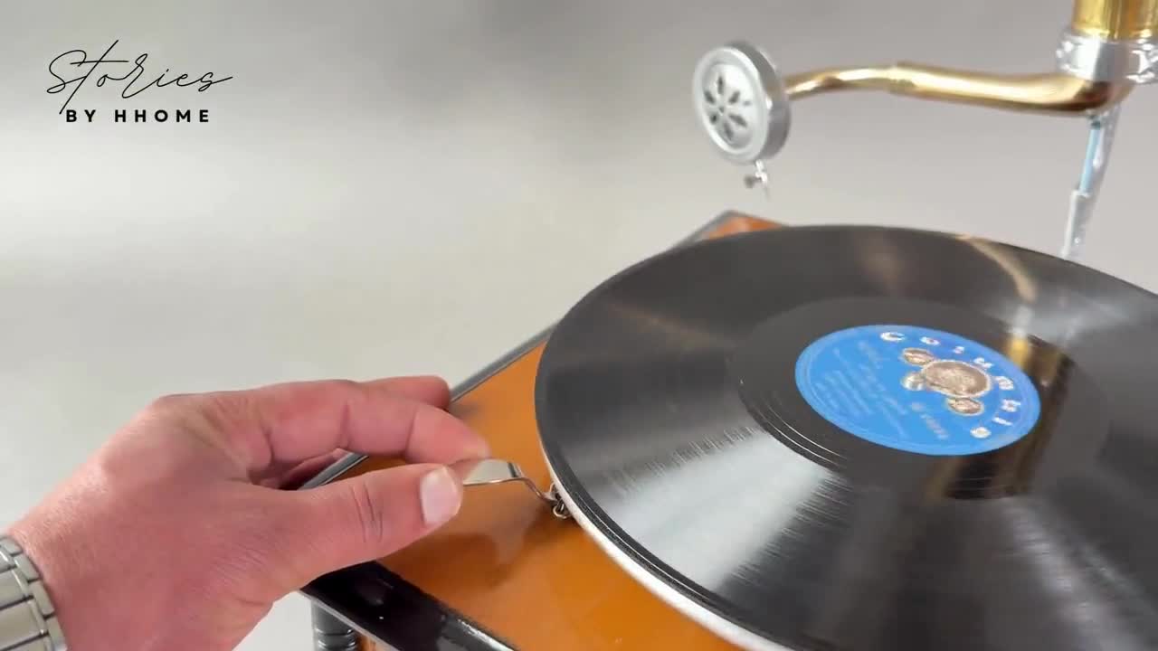 手作りの木製蓄音機：アンティーク真鍮ホーン式蓄音機 - Etsy 日本