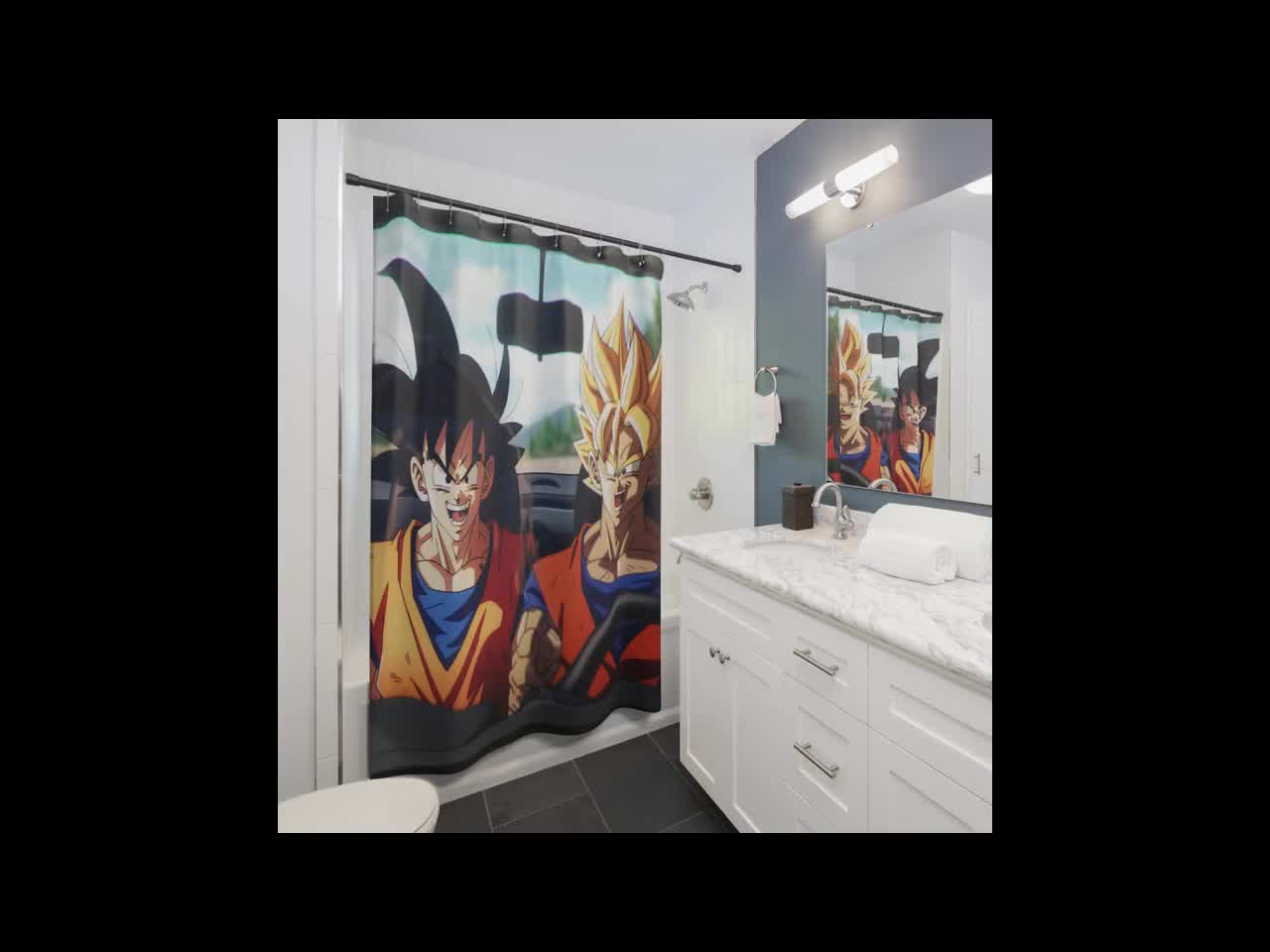アニメ柄シャワーカーテン：楽しいオタク系バスルームデコレーション