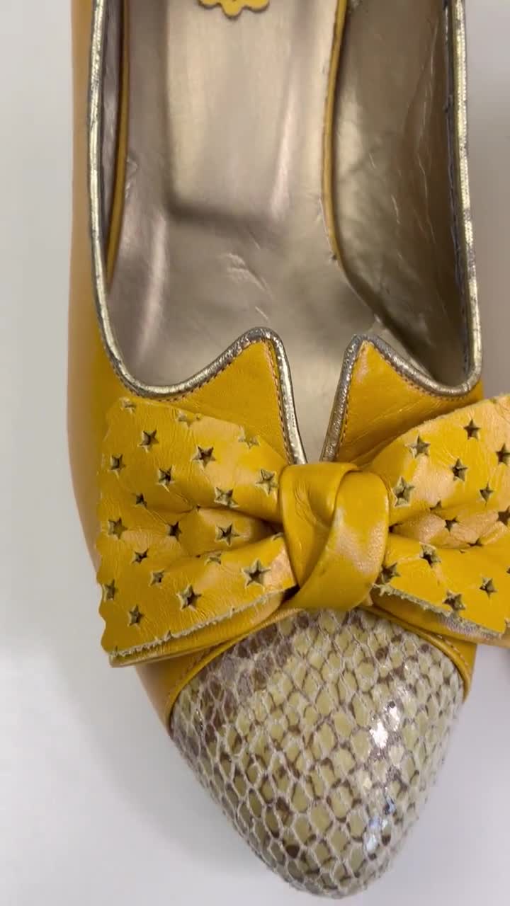Anna Sui Mustard Yellow Heels: Snakeskin Bow Detail, Wooden Sole, UK 3 / US 5 video poster