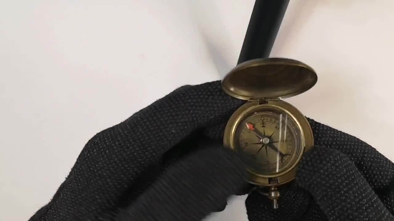 Antique Nautical Brass Pocket Compass Engraved (Muir)