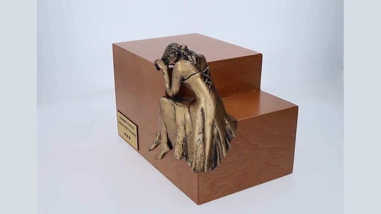 Urne personalizzate per ceneri umane, urna di cremazione adulta su misura dell'uomo di pescatore, urna umana adulta commemorativa con sacchetto di velluto. (inciso su ordinazione