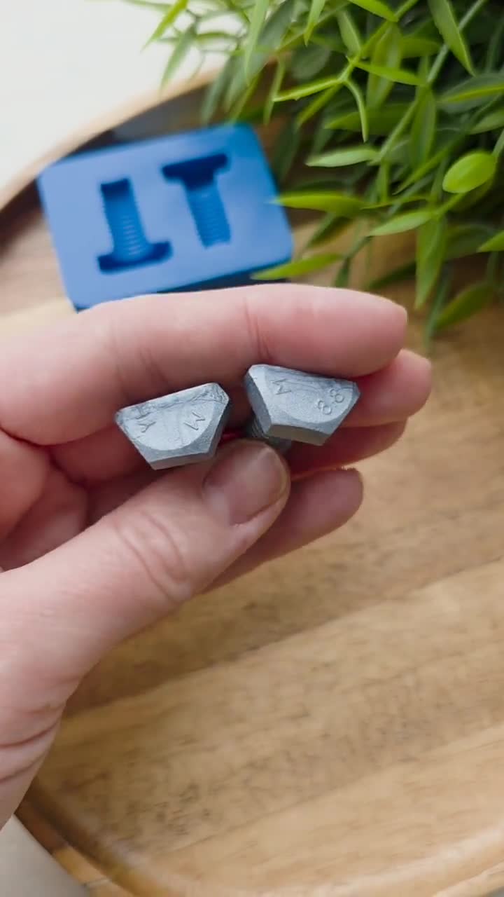 Silicone mold of Screw, style 1, 2 elements, ~ 1.8*2.6 cm, H:0.9