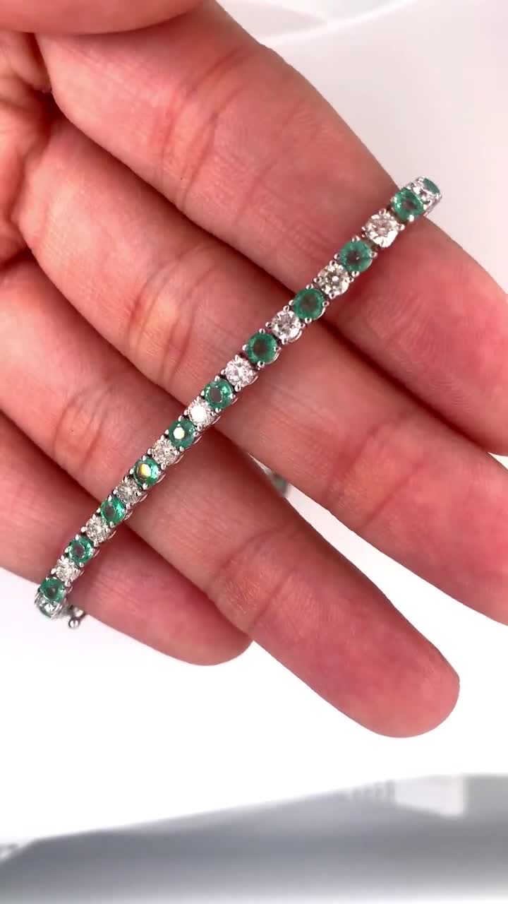 6.90 Carat Diamond and Emerald Bracelet G SI 14K White Gold
