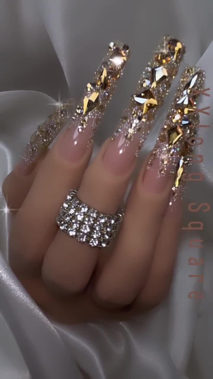 Amazon.com: Gold Glitter Press on Nails Medium Almond Fake Nails Bling  Sequin False Nails with Design French Tip Glue on Nails Full Cover Glossy  Acrylic Stick on Nails Nude Artificial Nails for