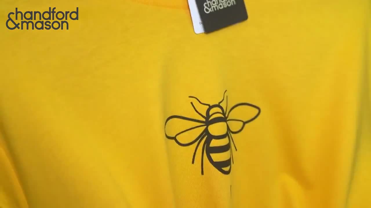 Bee Kind Organic Beekeeping - Men Women T-Shirt