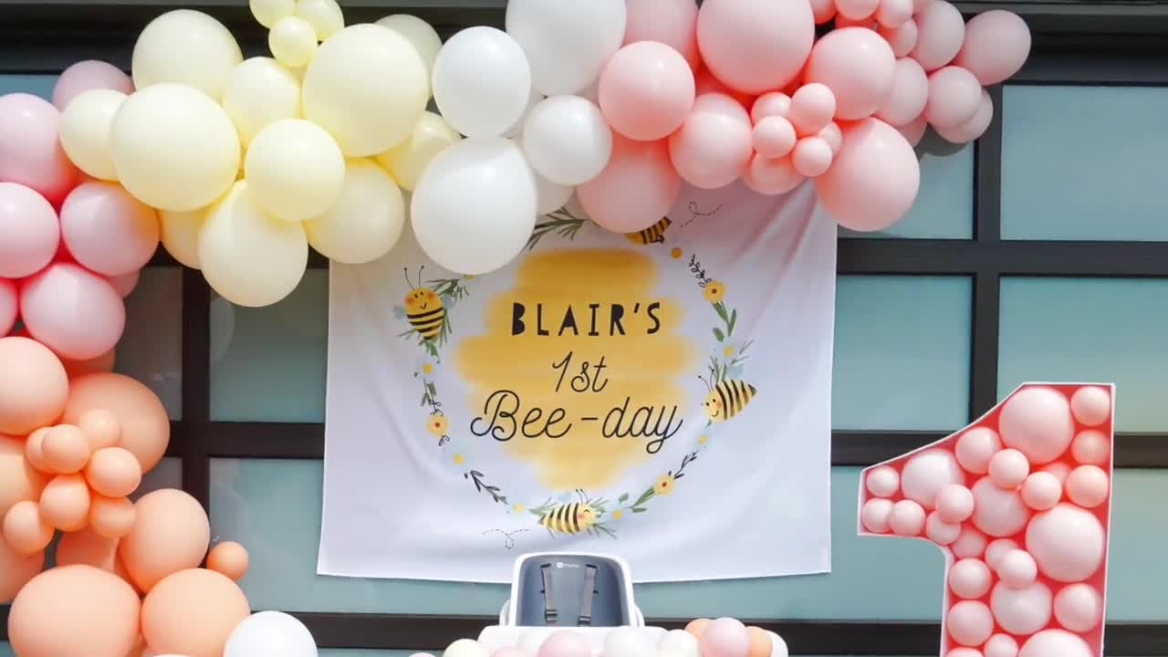 Bee Theme Bridal Shower Decorations “Meant to Bee” Bridal Shower Supplies  Girl Women Bride to Bee, Meant to Bee Bachelorette Decorations with Bee  Shaped Diamond Ring Balloons Bridal Shower Party Decor 