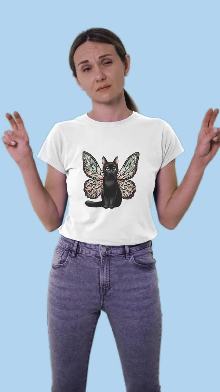 虹色の蝶の羽を持つ魅惑的な黒猫 PNG クリップアート - デジタル