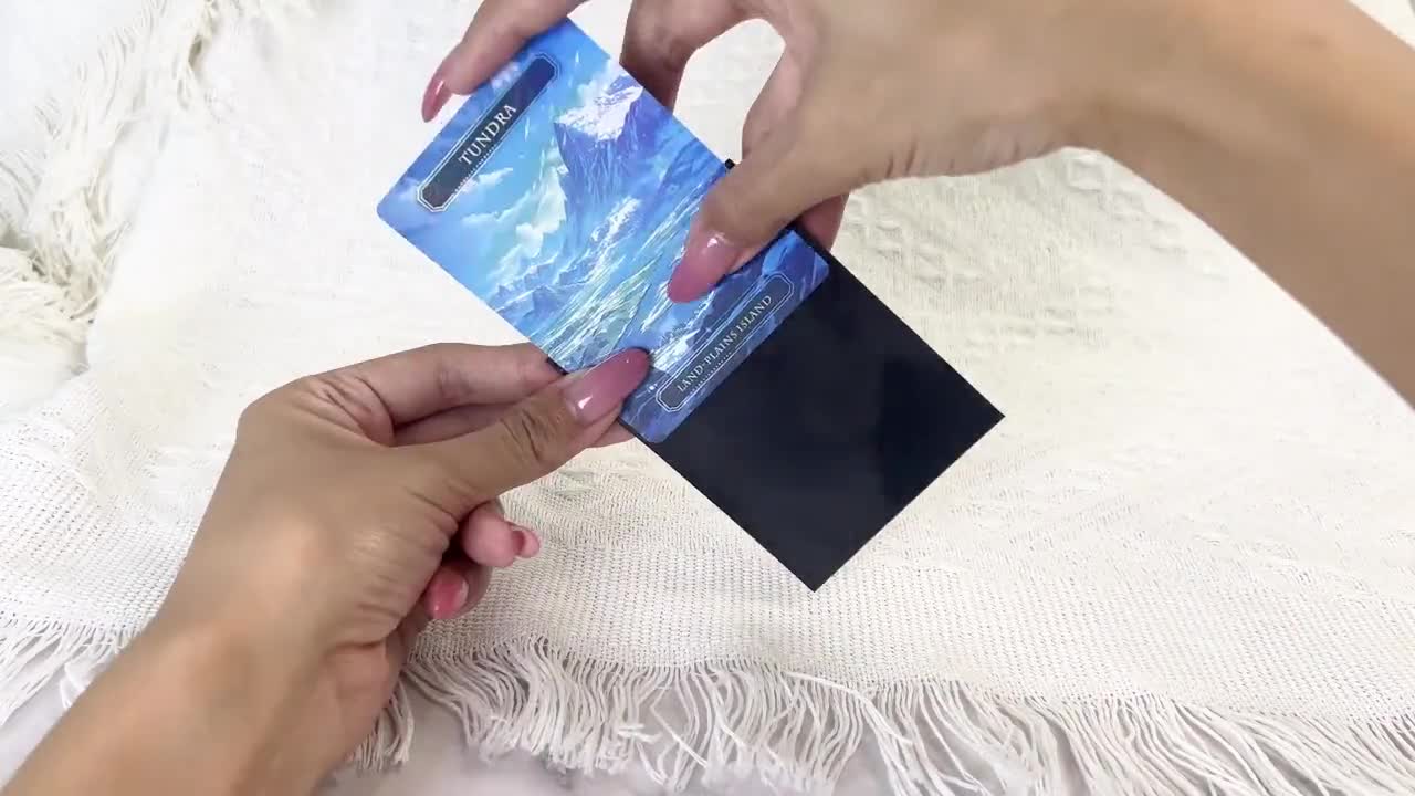 MTGカードスリーブ：ステンドグラスナイト – マジック、ポケモンなどの