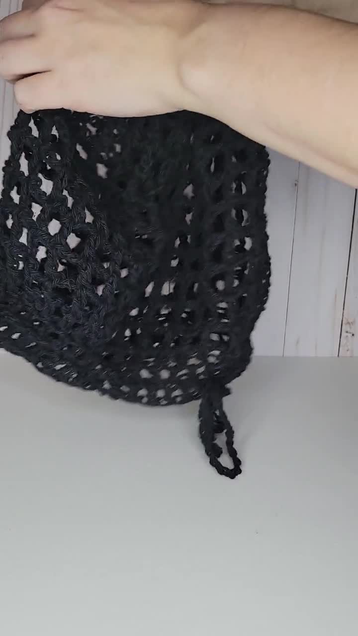 Crochet Plopping Bonnet 