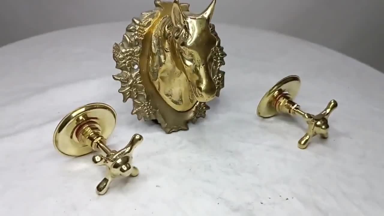 手作りの真鍮製馬頭蛇口：素朴な農家風バスルーム装飾 - Etsy 日本