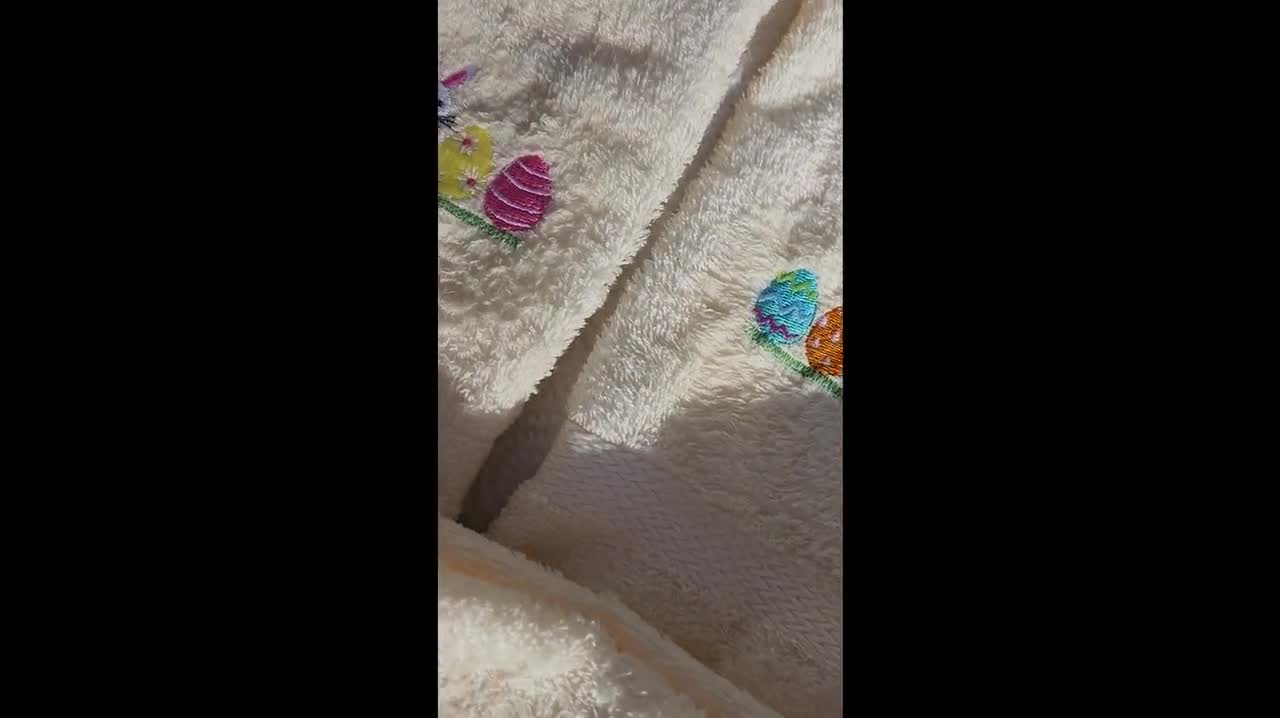 Simhomsen Biancheria Tavola Ricamata Pasqua - Coniglietti E Uova, 45x200 Cm, 100% Poliestere