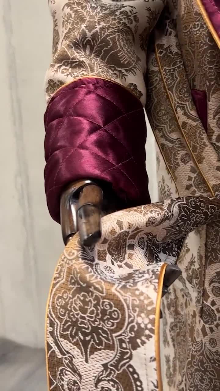 https://v.etsystatic.com/video/upload/q_auto/burgundy-gold-dg_snyeeo.jpg