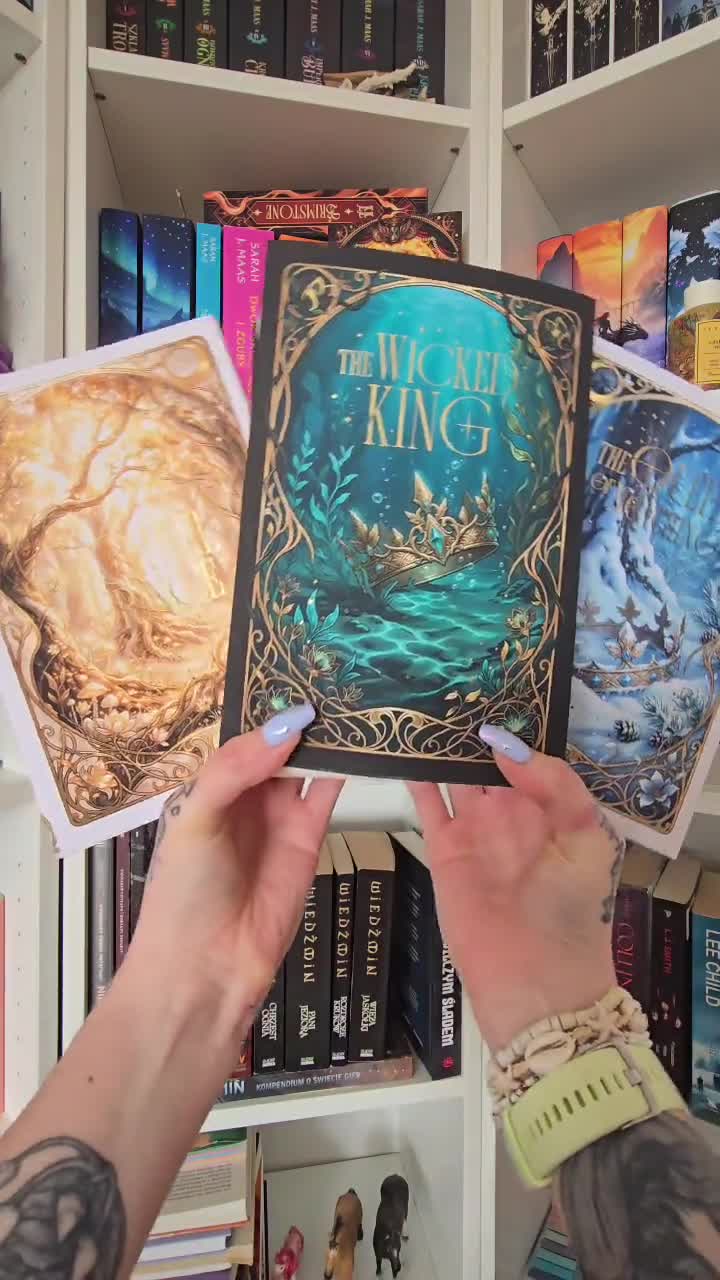 Juego de sobrecubierta de 3 piezas: El Príncipe Cruel, El Rey Malvado y La Reina de la Nada / Jude y Cardan video poster