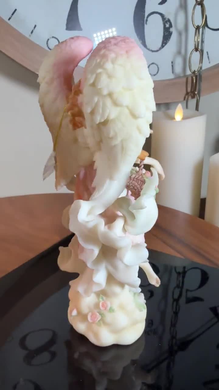 Seraphim Angel Classics, April, Springs Blossom, Angel With Basket
