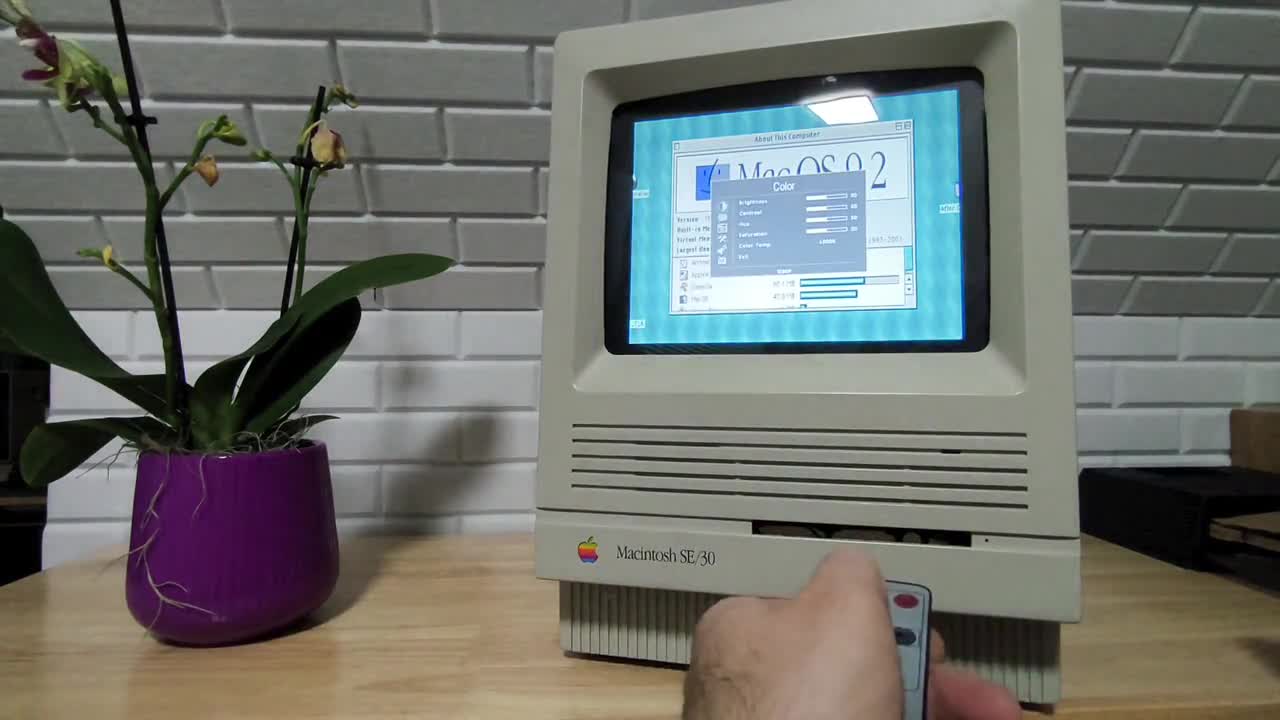 Modern Display for Classic Apple Macintosh - 8