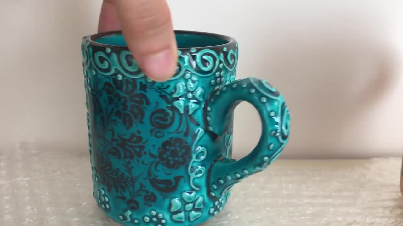 https://v.etsystatic.com/video/upload/q_auto/ceramic_hand_painted_mugs_gpe6hv.jpg