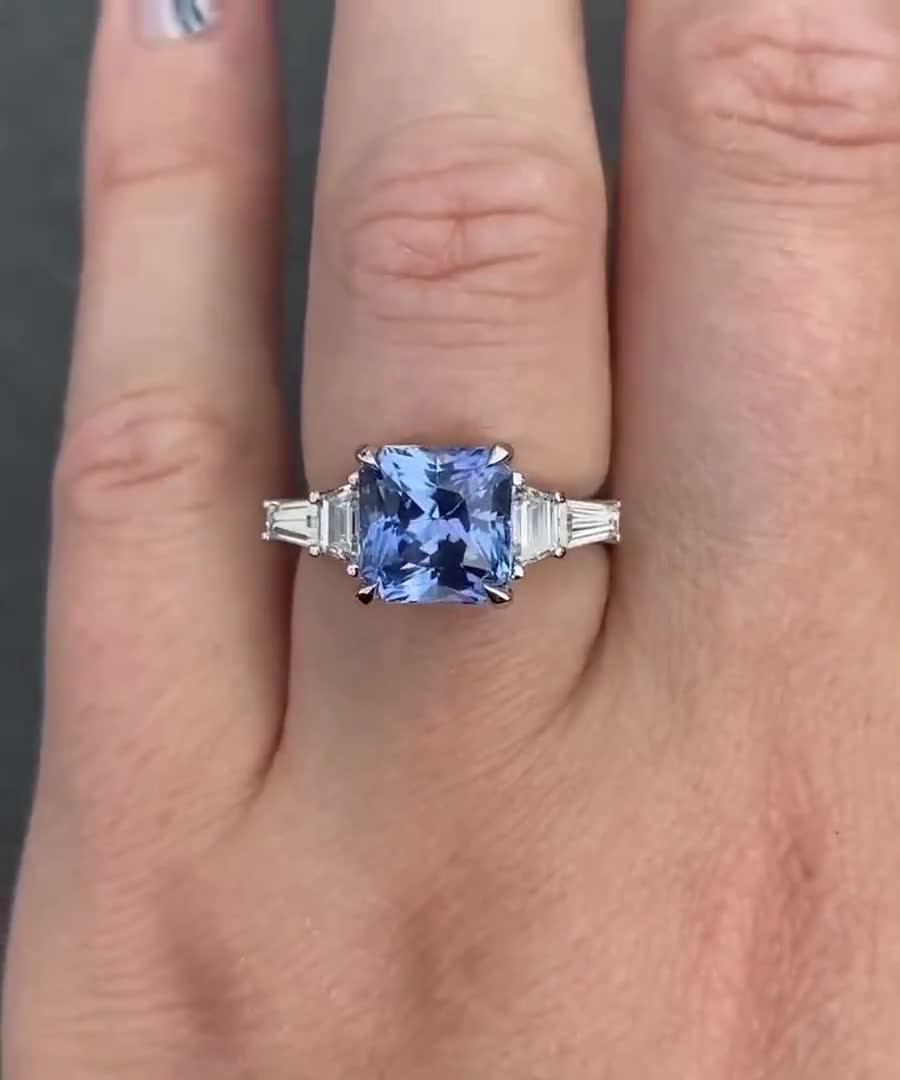 4.25 CT スクエア ラディアント カット 5 ストーン リング|ラディアン