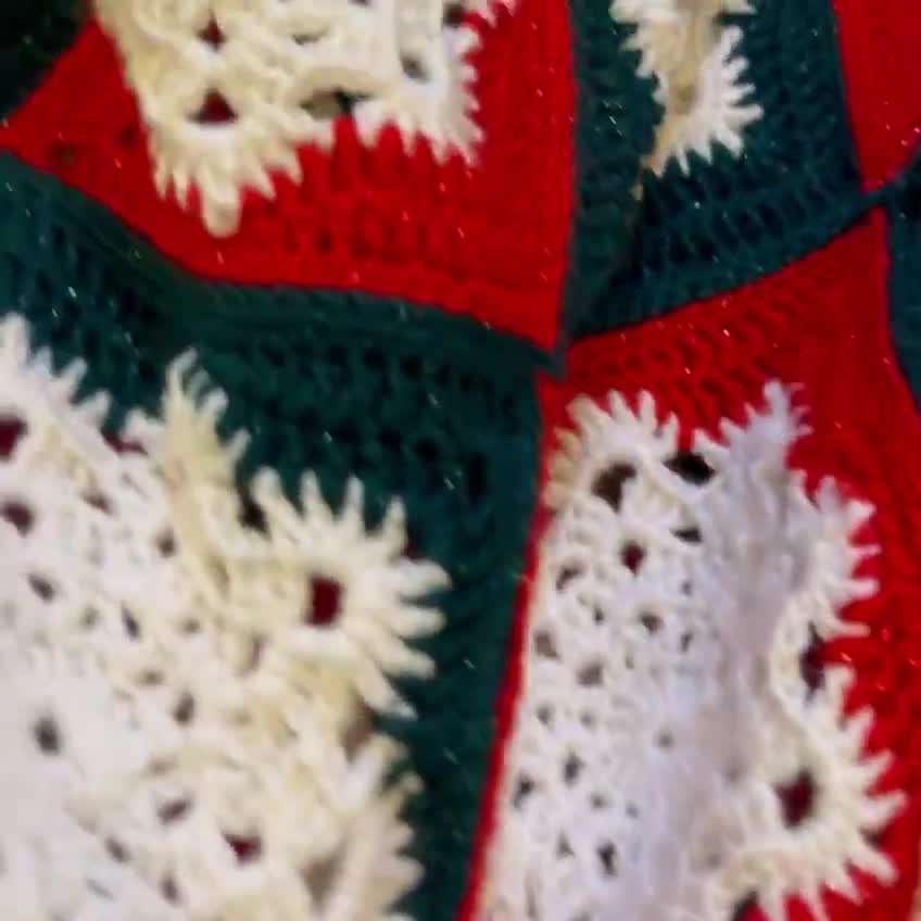 CROCHET PATTERN | Christmas Snowflakes Blanket | Crochet Granny