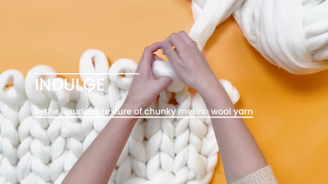 Super bulky yarns 100% Merino Wool. Big knit stitch. Huge skein of super  chunky yarn. 19 microns merino wool. Giant yarn by woolWow