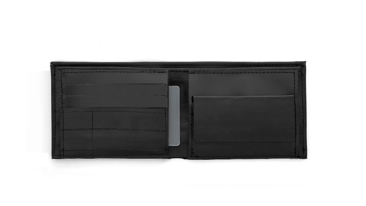 Claasico Men's Slim Bifold Wallet