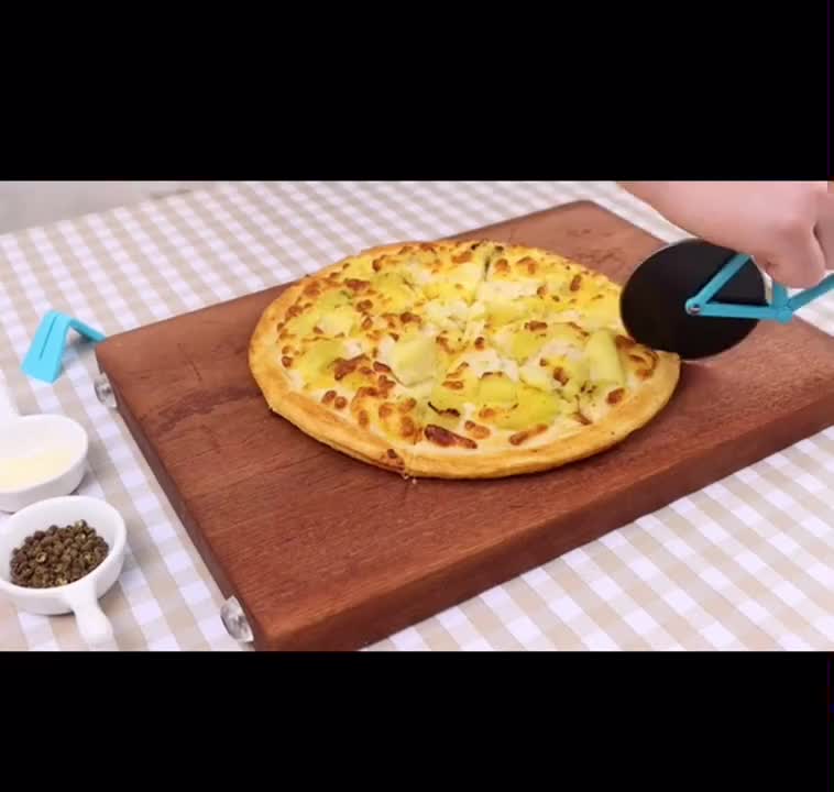 Bicycle Pizza Cutter Wheel Gifts for Cyclists Men Housewarming