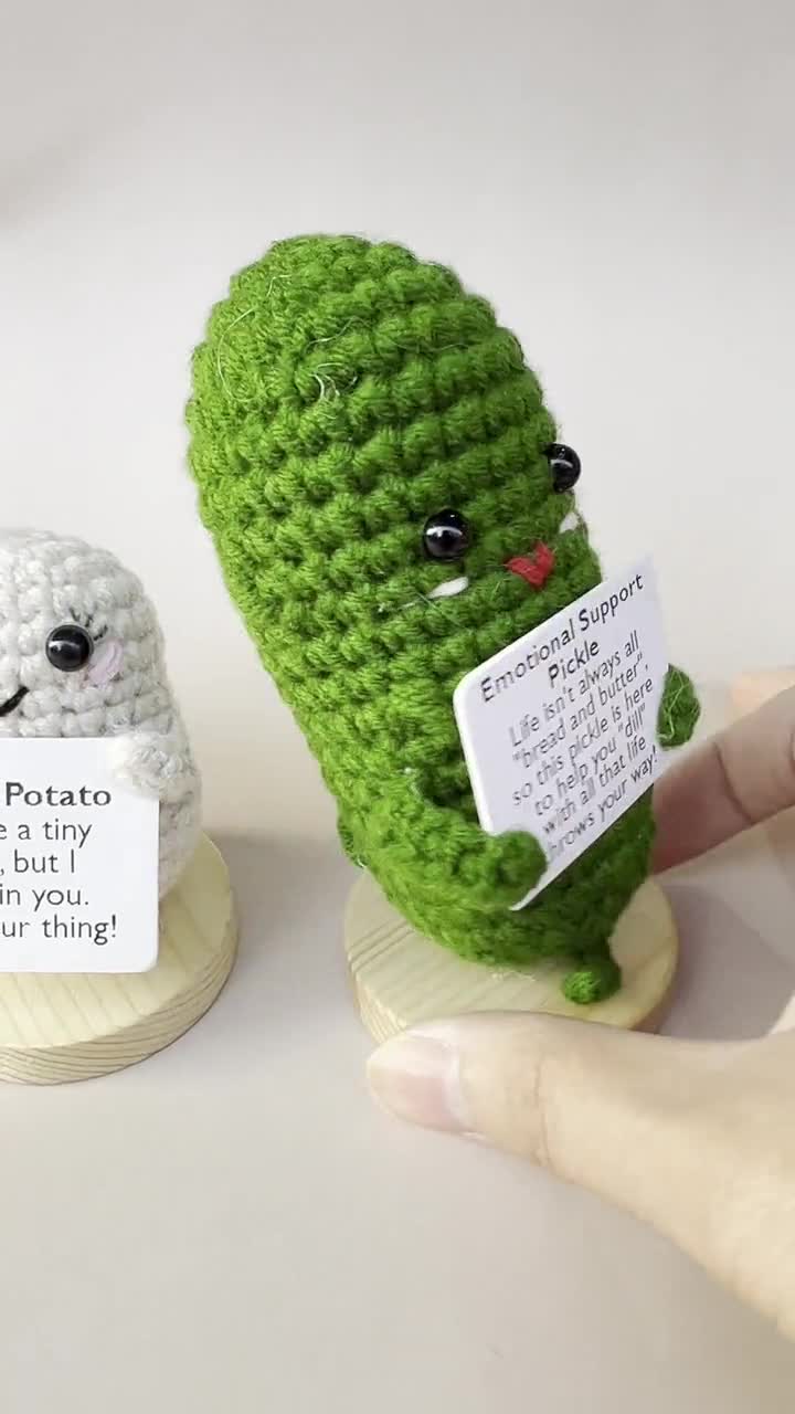 4PCS Cute Crochet Avocado/Broccoli/Pineapple/Potato Caring Gifts,Handmade  Crochet Food Plush with Positive Cards,DIY Crochet Accessories
