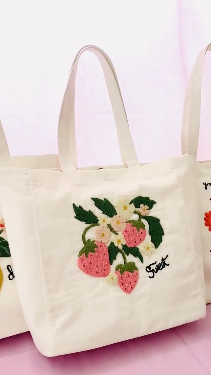 ASUNCION TOTE Bag-floral Embroidery Tote-punch Needle Tote
