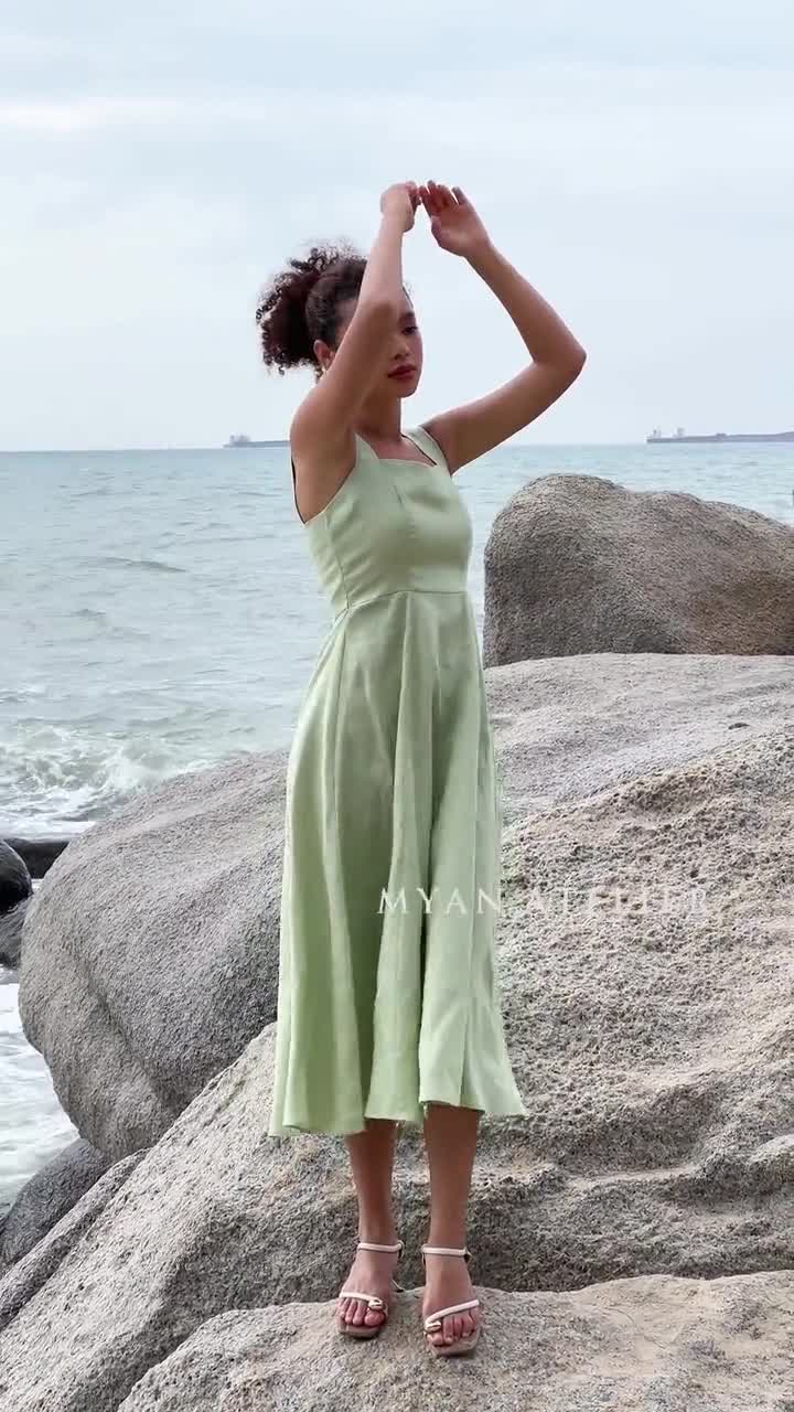 Linen Midi Dress LEORA, Sweetheart Neckline, Sleeveless Boho Wedding Guest  Dress